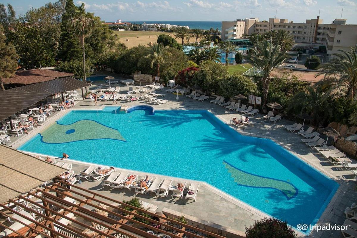 Always Welcome! Near Beach, Cml Swimming Pool Paphos Bagian luar foto