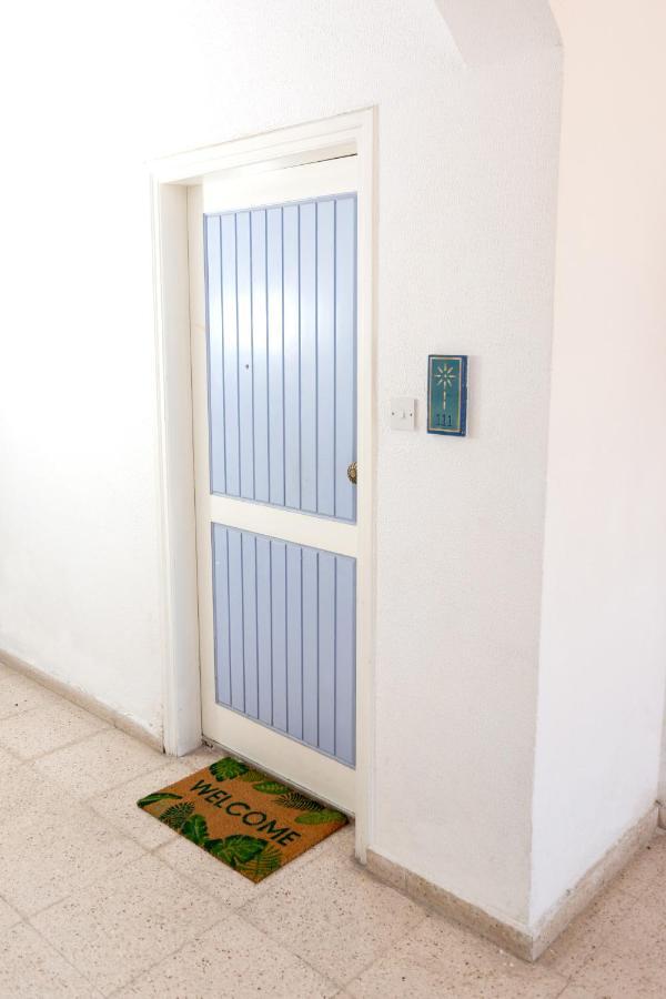Always Welcome! Near Beach, Cml Swimming Pool Paphos Bagian luar foto