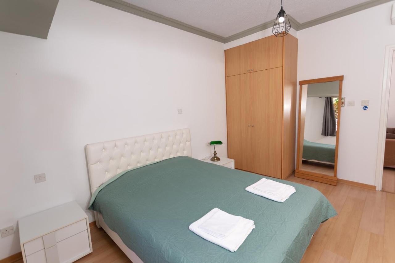 Always Welcome! Near Beach, Cml Swimming Pool Paphos Bagian luar foto